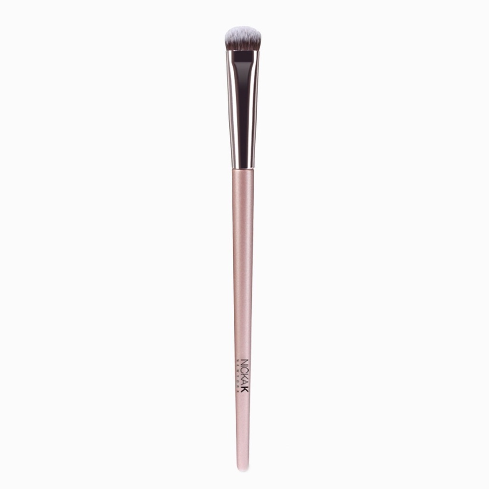 Nicka K Smudge Eyeshadow Beauty Play Eye Brush- pro quality, for all mediums